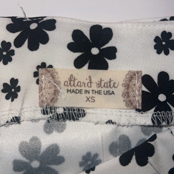 Altar’d State skirt New with out Tags - Picture 2 of 3